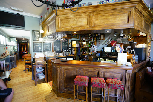 Photo of Mora Meza Bar & Restaurant - 17 Approach Rd, Raynes Park, London SW20 8BA